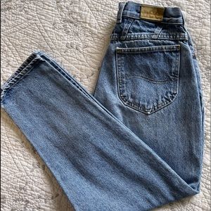 Vintage Lee Mom jeans P10 light wash. Great jeans. Original owner.